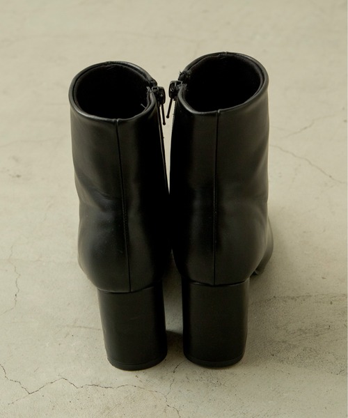 ANGIE（アンジー）の「スクエアトゥショートブーツ（ブーツ・レディース・ブラック/アイボリー・SMALL/MEDIUM/LARGE/X-LARGE）」の10枚目の写真