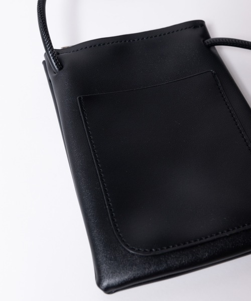 LAYMEE(レイミー)の「Dlory mini bag / ドローリーミニバッグ(ボディバッグ/ウエストポーチ・レディース・ブラック/キャメル/カーキ系/ブルー系・FREE)」の17枚目の写真