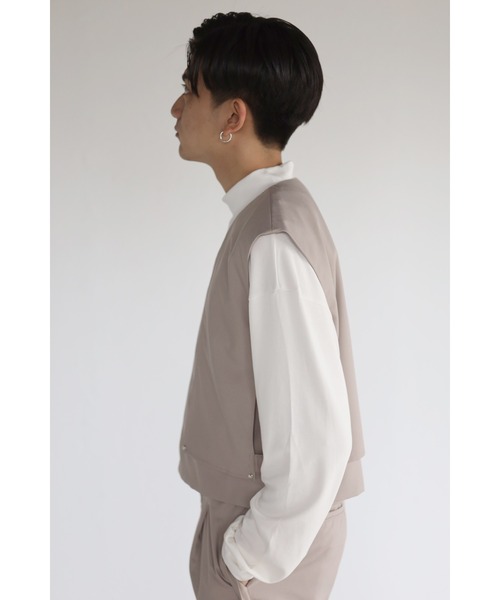 CREARE -LINO-（クレアーレリノ）の「レイヤード 比翼開き ノーカラーベスト/ジレ<セットアップ>（ベスト・メンズ・ブラック/グレイッシュベージュ/カーキ・M/L）」の17枚目の写真