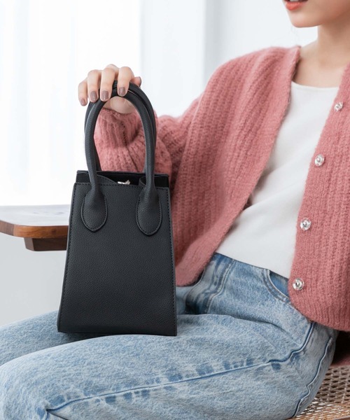 Edit Sheen(エディットシーン)の「ソフトフェイクレザーワイドハンドバッグ(ハンドバッグ・レディース・ブラック/ライトベージュ・FREE)」の2枚目の写真