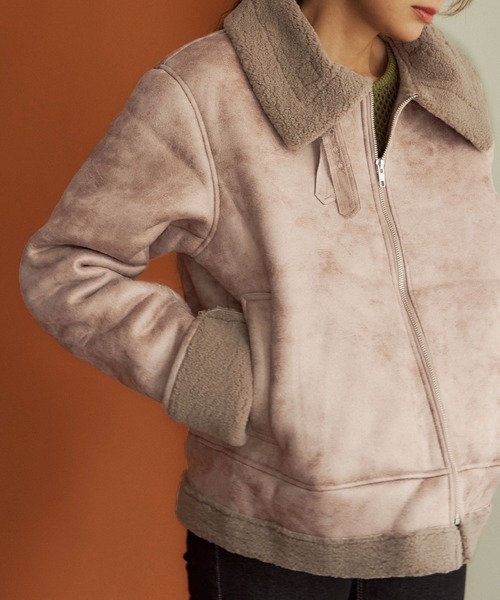 titivate(ティティベイト)の「エコムートンフライトジャケット(ムートンコート・レディース・ブラウン/グレイッシュベージュ・S/M)」の2枚目の写真