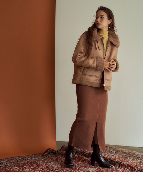 titivate(ティティベイト)の「エコムートンフライトジャケット(ムートンコート・レディース・ブラウン/グレイッシュベージュ・S/M)」の4枚目の写真