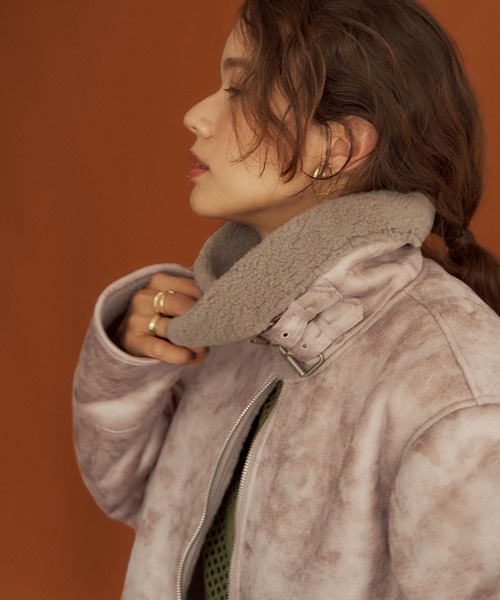 titivate(ティティベイト)の「エコムートンフライトジャケット(ムートンコート・レディース・ブラウン/グレイッシュベージュ・S/M)」の10枚目の写真