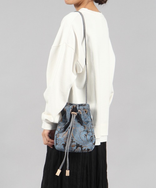 studio CLIP(スタディオクリップ)の「コブラン織り巾着(ショルダーバッグ・レディース・ブルー/ブラウン・FREE)」の3枚目の写真