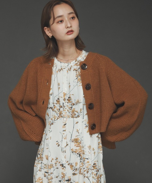 SENSE OF PLACE by URBAN RESEARCH（センスオブプレイスバイアーバンリサーチ）の「ボリュームスリーブショートカーディガン（カーディガン/ボレロ・レディース・ブラック/ライトブラウン/ライトブルー・ONE）」の6枚目の写真