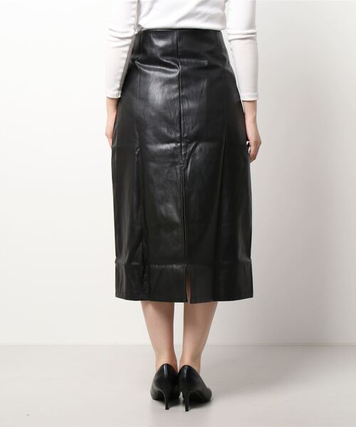 a lot of love（ア ロット オブ ラブ）の「ハイウエスト　フェイクレザー　スリットスカート（スカート・レディース・ブラック・S/M）」の2枚目の写真