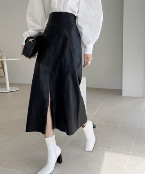 a lot of love（ア ロット オブ ラブ）の「ハイウエスト　フェイクレザー　スリットスカート（スカート・レディース・ブラック・S/M）」の15枚目の写真