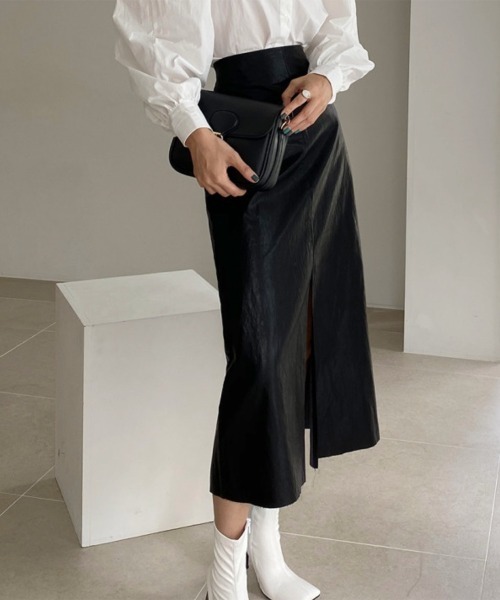 a lot of love（ア ロット オブ ラブ）の「ハイウエスト　フェイクレザー　スリットスカート（スカート・レディース・ブラック・S/M）」の12枚目の写真