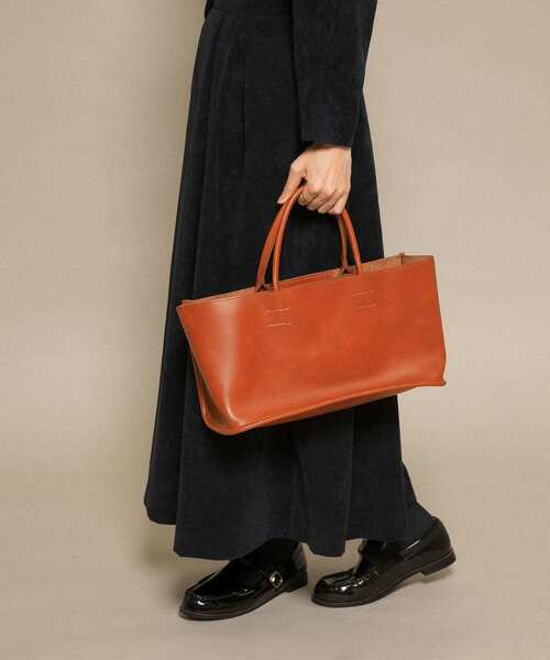 KBF(ケイビーエフ)の「ポーチ付きスクエアキューブハンドBAG(ハンドバッグ・レディース・ブラック/キャメル/カーキ・ONE)」の4枚目の写真