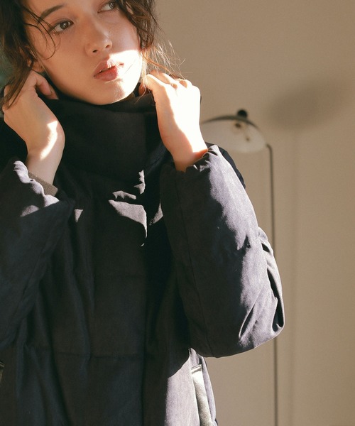 ReNorm（リノーム）の「マイクロコールダウンコート（ダウンジャケット/コート・レディース・ネイビー・M/L）」の2枚目の写真