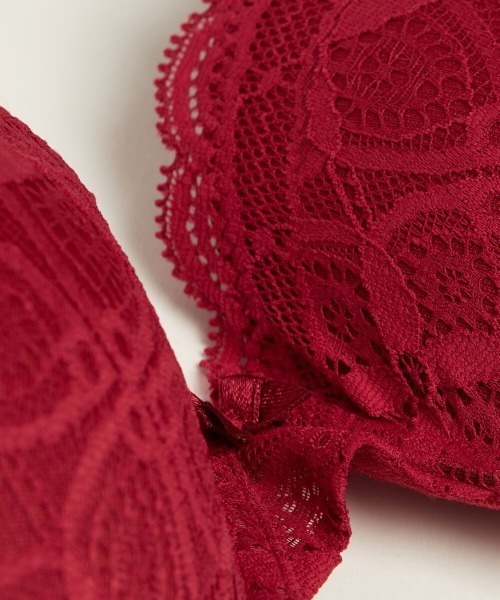 Intimissimi(インティミッシミ)の「Elettra レース スーパープッシュアップブラ(ブラジャー・レディース・キナリ/ブルー/ブラック/レッド・80B/75C/75B/70B/80C/70C/75D/85B)」の9枚目の写真