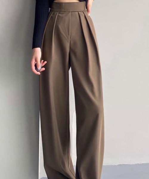sakishimatokyo(サキシマトーキョー)の「【ZOZO限定】「フロントタックパンツ」(その他パンツ・レディース・ブラック/ブラウン・MEDIUM/LARGE)」の1枚目の写真
