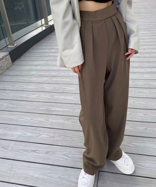 sakishimatokyo(サキシマトーキョー)の「【ZOZO限定】「フロントタックパンツ」(その他パンツ・レディース・ブラック/ブラウン・MEDIUM/LARGE)」の5枚目の写真