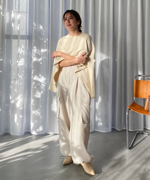 ETRE TOKYO(エトレトウキョウ)の「ドロストペインターパンツ(カーゴパンツ・レディース・アイボリー/ネイビー・M/S)」の8枚目の写真