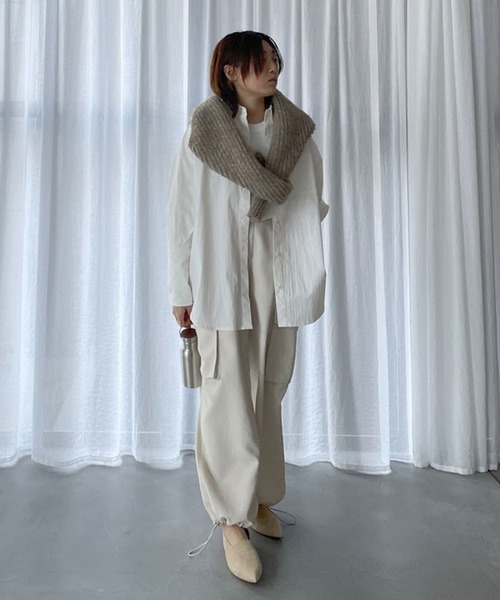 ETRE TOKYO(エトレトウキョウ)の「ドロストペインターパンツ(カーゴパンツ・レディース・アイボリー/ネイビー・M/S)」の21枚目の写真
