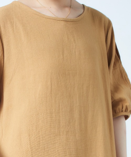 SETUP7（セットアップセブン）の「ヘルシーな肌魅せと、ぽわん袖。【SETUP7】ボリュームスリーブリラックスワンピース SCCH65　【手洗い可】（ワンピース・レディース・ブラック/ベージュ/パープル・4/5）」の4枚目の写真