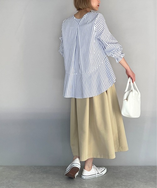 PICCIN（ピッチン）の「袖シャーリング裾フレアブラウス（シャツ/ブラウス・レディース・ネイビー/ホワイト系その他/ブルー系その他・M）」の10枚目の写真