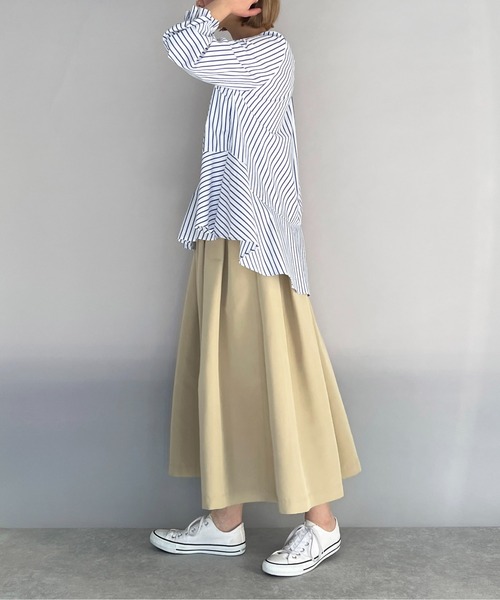 PICCIN（ピッチン）の「袖シャーリング裾フレアブラウス（シャツ/ブラウス・レディース・ネイビー/ホワイト系その他/ブルー系その他・M）」の5枚目の写真