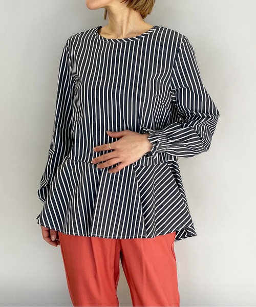 PICCIN（ピッチン）の「袖シャーリング裾フレアブラウス（シャツ/ブラウス・レディース・ネイビー/ホワイト系その他/ブルー系その他・M）」の11枚目の写真