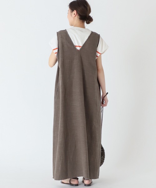 JOURNAL STANDARD relume(ジャーナルスタンダード レリューム)の「リネンコットンカットオフVネックワンピース(ワンピース・レディース・カーキ・FREE)」の6枚目の写真
