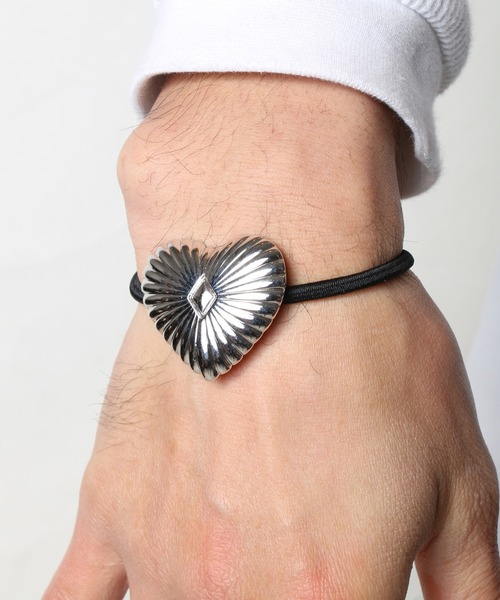 ANCHOR（アンカー）の「スタンプワーク ヘアゴム ビッグ クリア ハート（ヘアゴム・メンズ・シルバー/ゴールド・FREE）」の6枚目の写真