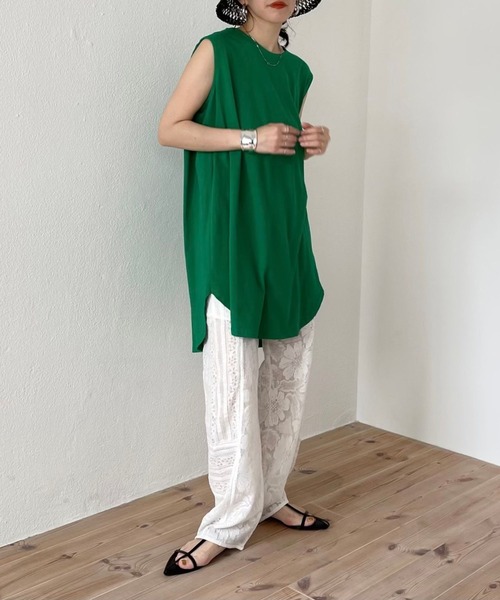 wee9s（ウィークス）の「CHIRARISM tank top / レイヤードにもってこいなチラリズムタンクトップ（タンクトップ・レディース・ブラック/グリーン/アイボリー/グレー・FREE/SHORT）」の4枚目の写真