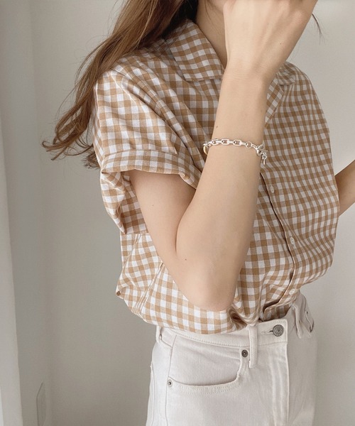 LAUIR（ラウアー）の「ギンガムチェック半袖シャツ（シャツ/ブラウス・レディース・ブラック/ベージュ/レッド/ブルー・MEDIUM/X-LARGE/LARGE）」の9枚目の写真