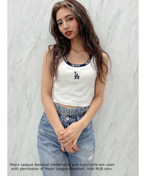 GYDA(ジェイダ)の「GYDA×MLBロゴバインダーデザインビスチェ(タンクトップ・レディース・チャコールグレー/ベージュ/オフホワイト・FREE)」の15枚目の写真