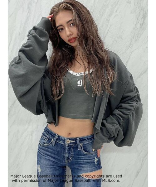 GYDA(ジェイダ)の「GYDA×MLBロゴバインダーデザインビスチェ(タンクトップ・レディース・チャコールグレー/ベージュ/オフホワイト・FREE)」の6枚目の写真