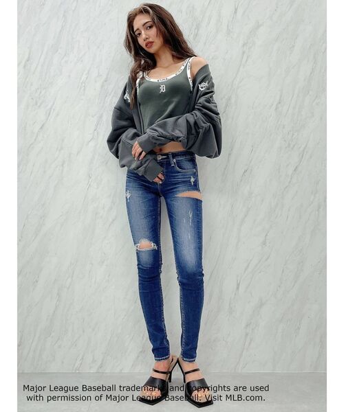 GYDA(ジェイダ)の「GYDA×MLBロゴバインダーデザインビスチェ(タンクトップ・レディース・チャコールグレー/ベージュ/オフホワイト・FREE)」の20枚目の写真