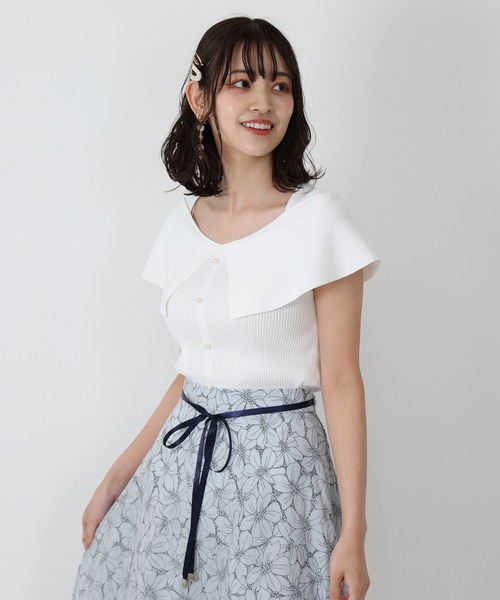 ASTORIA ODIER(アストリアオディール)の「バーサーカラー センターパールプルオーバー(ニット/セーター・レディース・ホワイト/ブラック/ブラウン/マジェンタ/オレンジ・MEDIUM)」の1枚目の写真