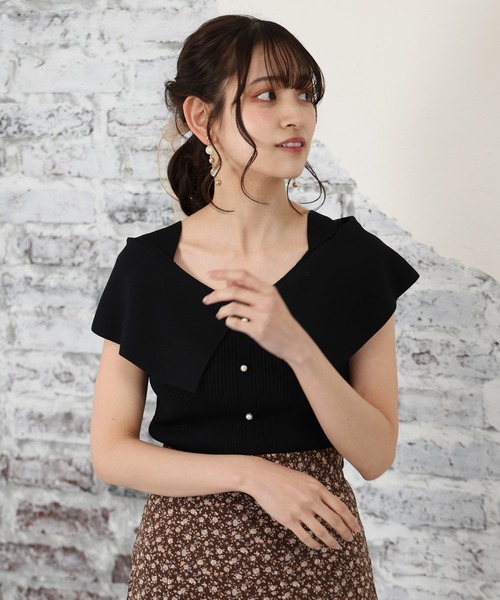 ASTORIA ODIER(アストリアオディール)の「バーサーカラー センターパールプルオーバー(ニット/セーター・レディース・ホワイト/ブラック/ブラウン/マジェンタ/オレンジ・MEDIUM)」の7枚目の写真