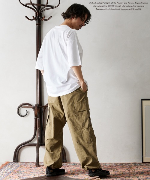 JOURNAL STANDARD relume(ジャーナルスタンダード レリューム)の「【MICHAEL JACKSON / マイケルジャクソン】BEST TRACKS Tシャツ(Tシャツ/カットソー・メンズ・ホワイト/ブラック/ホワイト系その他/ブラック系その他/ホワイト系その他2/ブラック系その他2・MEDIUM/X-LARGE)」の22枚目の写真