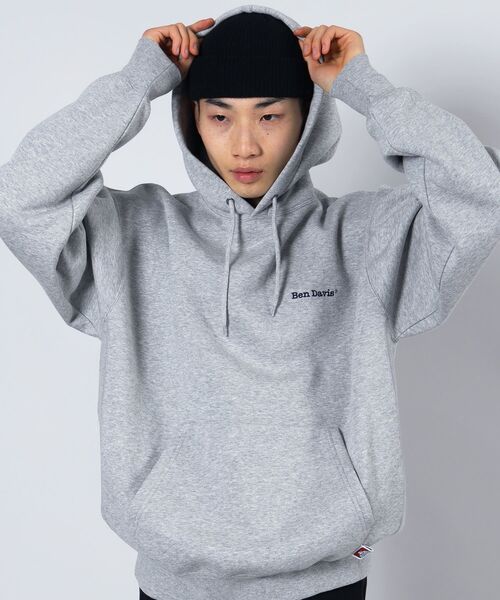 BEN DAVIS/WHITE LABEL（ベンデイビス ホワイトラベル）の「【BEN DAVIS(ベンデイビス)】HEAVY SWEAT HOODIE / ヘビーウェイト 裏起毛 ワンポイント刺繍 パーカー（パーカー・メンズ・ブラック/ダークブラウン/ネイビー/グレー/レッド/イエロー/ブルー/ブルーグレー/モカ/グリーン系その他・MEDIUM/LARGE/X-LARGE）」の3枚目の写真