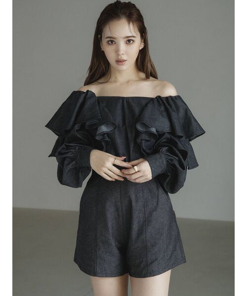 CALNAMUR（カルナムール）の「デニム風フリルブラウス（シャツ/ブラウス・レディース・インディゴブルー/ブラック・FREE）」の4枚目の写真