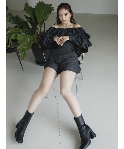 CALNAMUR（カルナムール）の「デニム風フリルブラウス（シャツ/ブラウス・レディース・インディゴブルー/ブラック・FREE）」の5枚目の写真