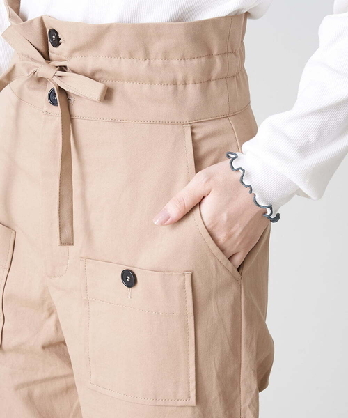 A de a.v.v(アードアー・ヴェ・ヴェ)の「ベルト付きハイウエストストレートパンツ(その他パンツ・レディース・ブラック/ベージュ・38/36)」の19枚目の写真