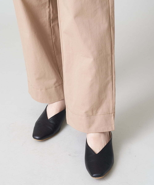 A de a.v.v(アードアー・ヴェ・ヴェ)の「ベルト付きハイウエストストレートパンツ(その他パンツ・レディース・ブラック/ベージュ・38/36)」の5枚目の写真