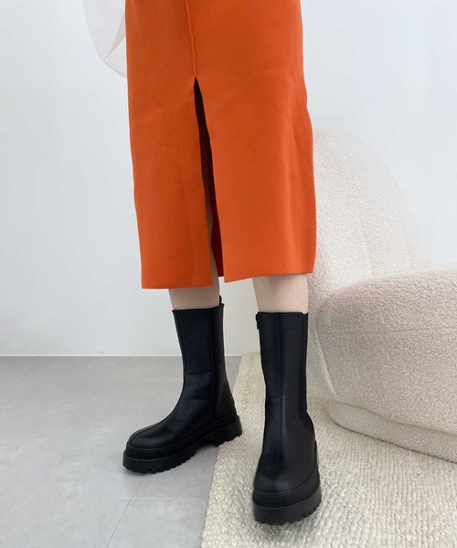 秋の最旬アイテム！サイドゴア厚底トラックソールチェルシーブーツ