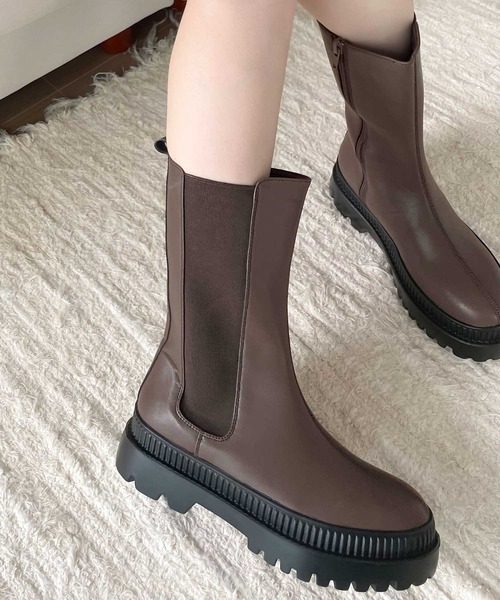 秋の最旬アイテム！サイドゴア厚底トラックソールチェルシーブーツ