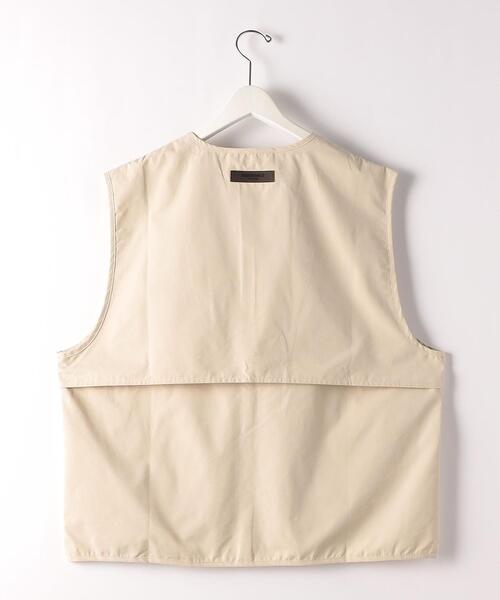 FOG ESSENTIALS(エフオージーエッセンシャルズ)の「<FEAR OF GOD ESSENTIALS> WORK VEST/ベスト(ベスト・メンズ・ナチュラル/ブラック・S/M)」の3枚目の写真