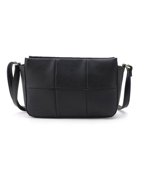 SHOO・LA・RUE(シューラルー)の「◆フェイクレザーキルティングショルダー(ショルダーバッグ・レディース・アイボリー/ブラック/ワインレッド・00)」の18枚目の写真