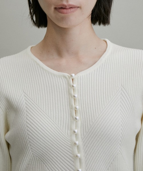 【WEB限定】パールボタンコンパクトニット