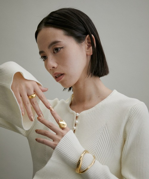 【WEB限定】パールボタンコンパクトニット