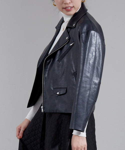 B.C STOCK（ベーセーストック）の「ビーガンレザーWライダース（ライダースジャケット・レディース・ブラック/ベージュ・FREE）」の2枚目の写真