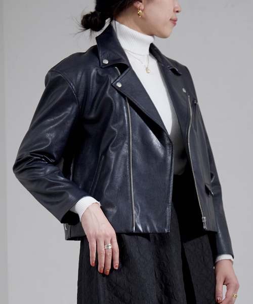 B.C STOCK（ベーセーストック）の「ビーガンレザーWライダース（ライダースジャケット・レディース・ブラック/ベージュ・FREE）」の7枚目の写真