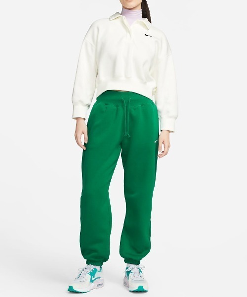 NIKE（ナイキ）の「NIKE WMNS NSW PHNX FLEECE HR PANTS OS DQ5888-365（スウェットパンツ・レディース・グリーン・SMALL/MEDIUM/LARGE）」の2枚目の写真