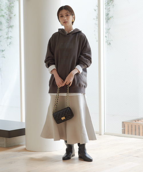 Rouge vif Anna（ルージュヴィフアンナ）の「ロゴフーディースウェット（スウェット・レディース・ベージュ/チャコールグレー・フリー）」の10枚目の写真