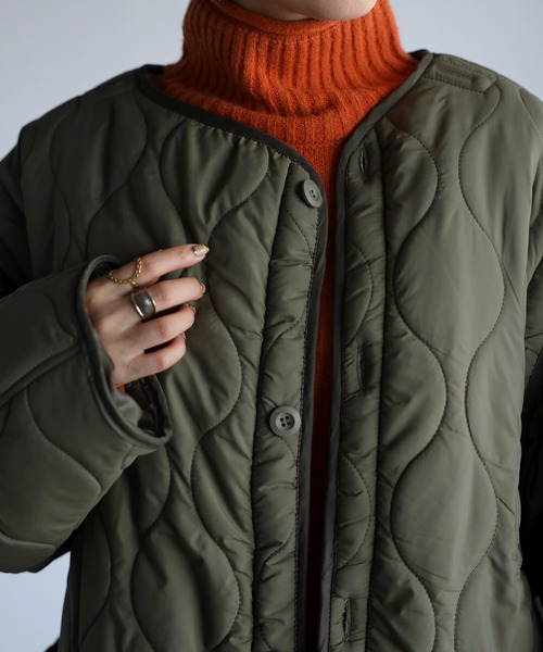 r.（アールドット）の「《4WAY》　タフタ×ボア キルティング ショートコート（ノーカラーコート・レディース・ベージュ/ブラック/アイボリー/カーキ・FREE）」の10枚目の写真