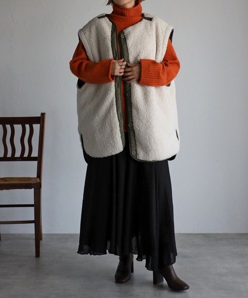 r.（アールドット）の「《4WAY》　タフタ×ボア キルティング ショートコート（ノーカラーコート・レディース・ベージュ/ブラック/アイボリー/カーキ・FREE）」の19枚目の写真